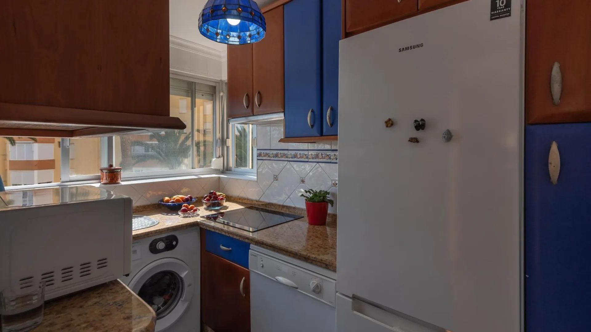 Апартаменты Apartamento Familiar, Terraza Con Vistas Al Mar, Piscina, Pistas De Tenis, Wifi Y En Primera Linea De Playa Альгарробо-Коста Испания