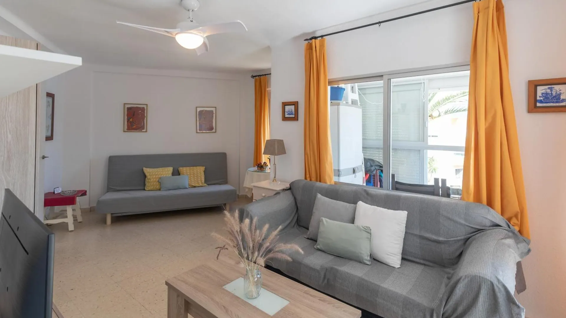 Апартаменты Apartamento Familiar, Terraza Con Vistas Al Mar, Piscina, Pistas De Tenis, Wifi Y En Primera Linea De Playa Альгарробо-Коста