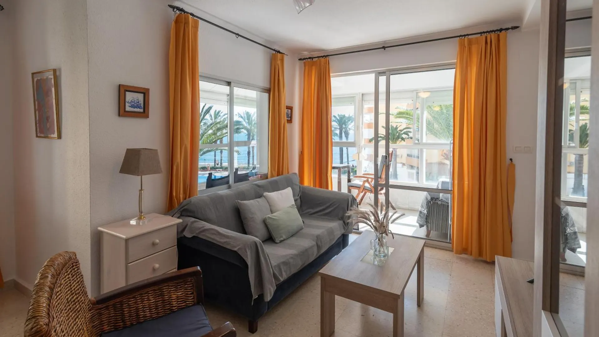 Apartamento Familiar, Terraza Con Vistas Al Mar, Piscina, Pistas De Tenis, Wifi Y En Primera Linea De Playa Альгарробо-Коста Испания